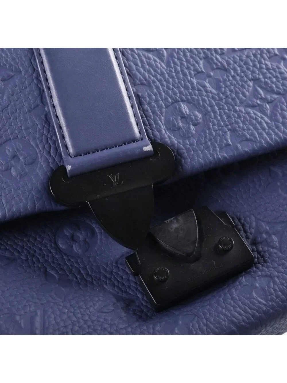 Louis Vuitton Monogram Taurillon S Cape Messenger Leather Shoulder Bag Navy